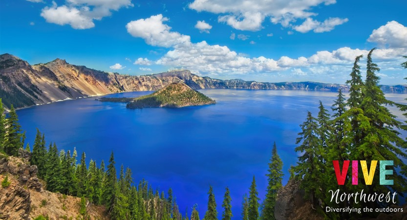 En este momento estás viendo Crater Lake: su belleza es tan intensa como el color de su agua