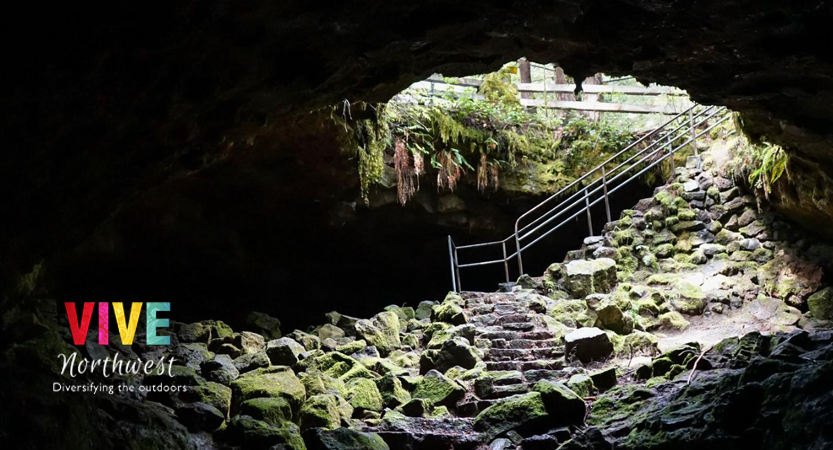 En este momento estás viendo Adéntrate en la Ape Cave, una de las cuevas más largas de América del Norte