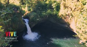Lee más sobre el artículo Punchbowl Falls (distintas de las Punch Bowl Falls), otro ícono de la belleza del noroeste del Pacífico